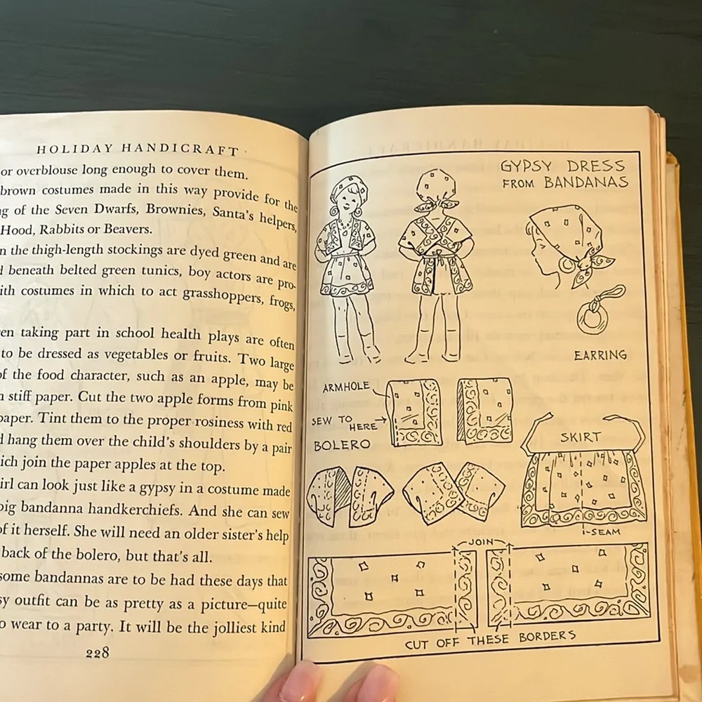 Holiday handicraft by Jordan, Nina R. (Nina Ralston)1938 Vintage EUC Hardcover